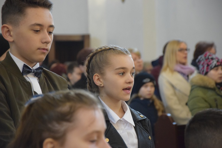 Nadanie imienia Szkole Podstawowej w Trębkach