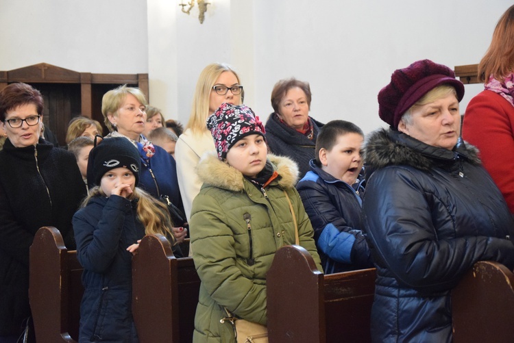 Nadanie imienia Szkole Podstawowej w Trębkach