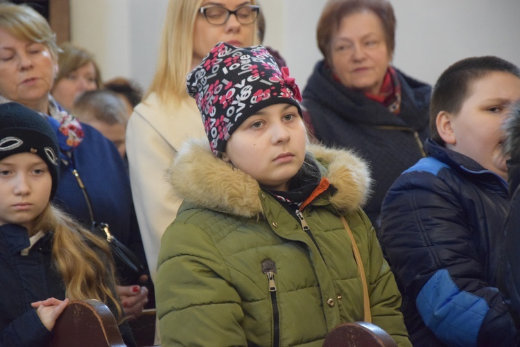 Nadanie imienia Szkole Podstawowej w Trębkach