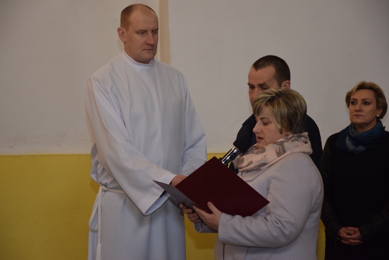 Nadanie imienia Szkole Podstawowej w Trębkach