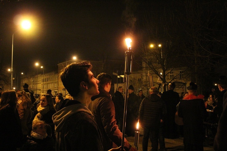 Droga Krzyżowa w Parku Miejskim w Legnicy