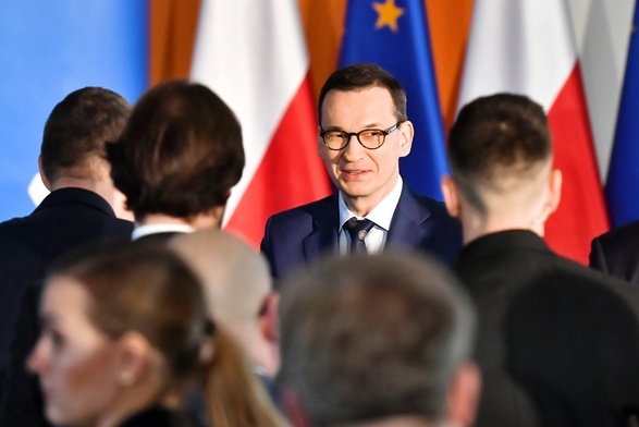 Sondaż poparcia dla partii politycznych: Lewica słabo