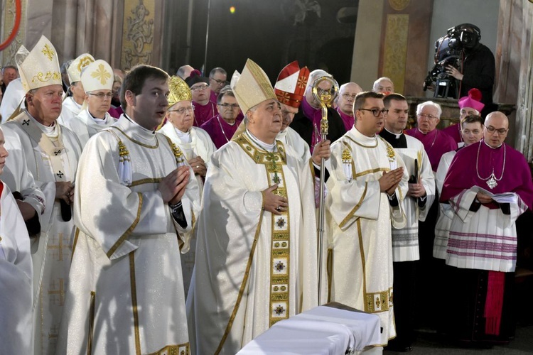 Uroczystości 15-lecia diecezji świdnickiej z udziałem abp. Salvatore Pennacchio