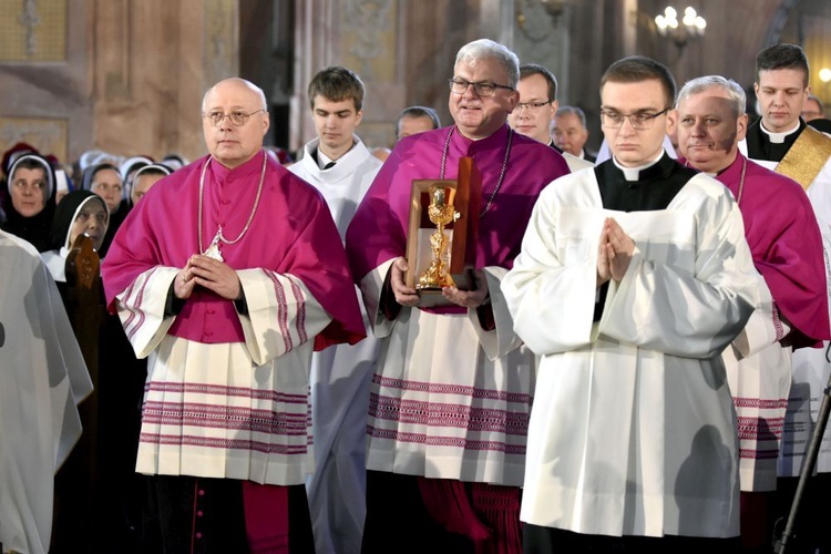 Uroczystości 15-lecia diecezji świdnickiej z udziałem abp. Salvatore Pennacchio