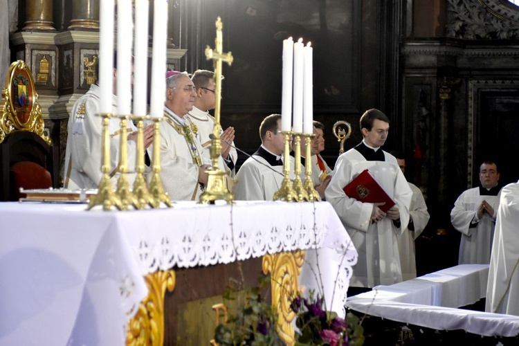 Uroczystości 15-lecia diecezji świdnickiej z udziałem abp. Salvatore Pennacchio