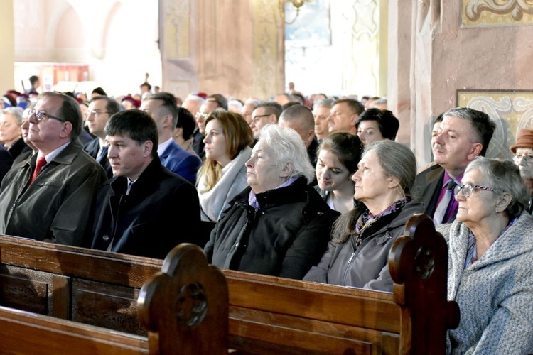Uroczystości 15-lecia diecezji świdnickiej z udziałem abp. Salvatore Pennacchio
