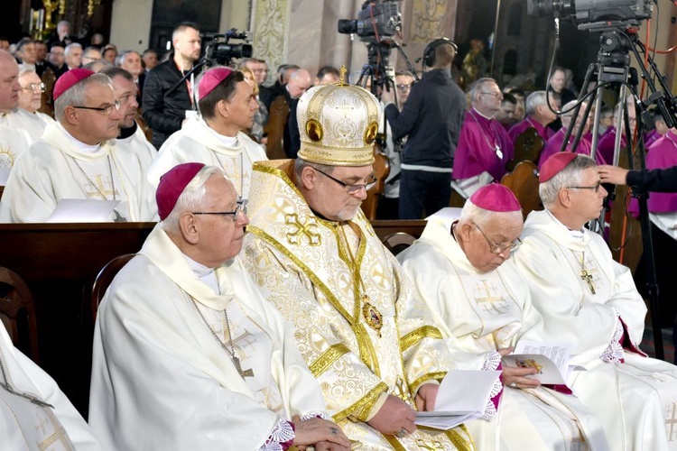 Uroczystości 15-lecia diecezji świdnickiej z udziałem abp. Salvatore Pennacchio