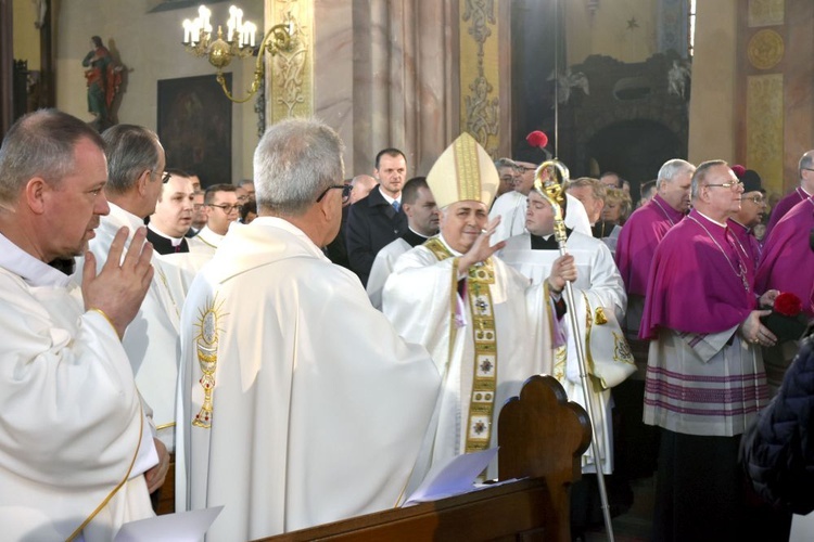 Uroczystości 15-lecia diecezji świdnickiej z udziałem abp. Salvatore Pennacchio