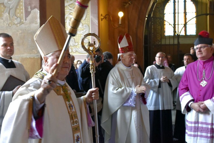 Uroczystości 15-lecia diecezji świdnickiej z udziałem abp. Salvatore Pennacchio