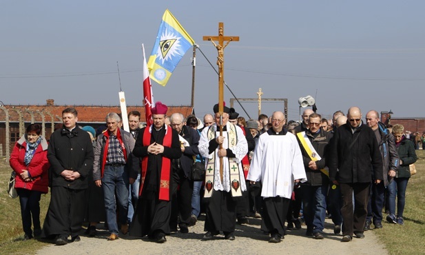 Modlitwa o trzeźwość w Birkenau