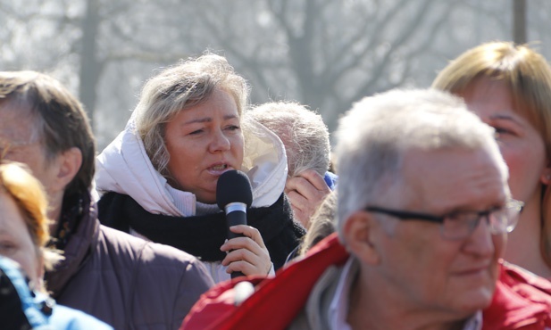 Droga Krzyżowa w intencji trzeźwości w KL Birkenau - 2019