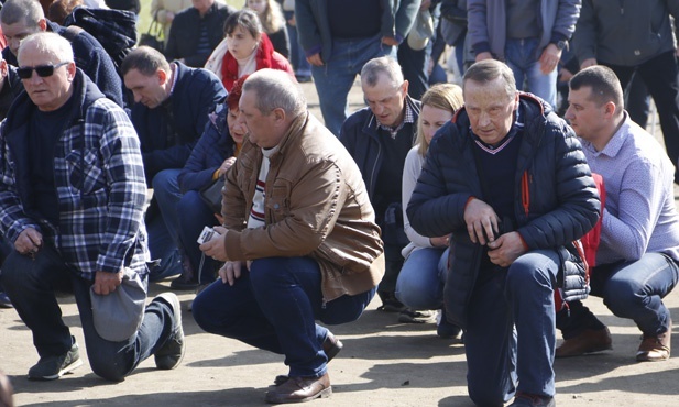 Droga Krzyżowa w intencji trzeźwości w KL Birkenau - 2019