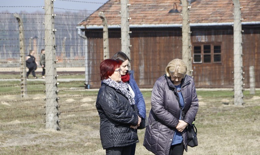 Droga Krzyżowa w intencji trzeźwości w KL Birkenau - 2019