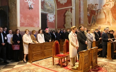 Prezydent Węgier na Świętym Krzyżu. Ta przyjaźń zaczęła się przy krzyżu