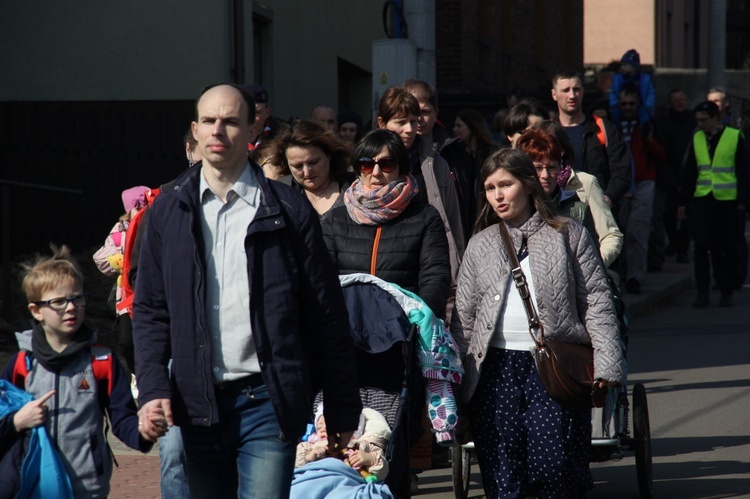 Skauci Europy w Piekarach Śl. - od kopca do bazyliki