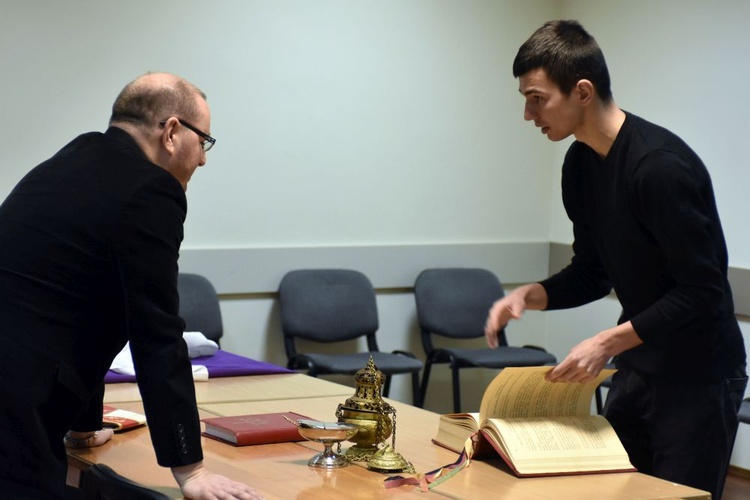 Konkurs biblijny i egzamin ceremoniarski dla służby liturgicznej