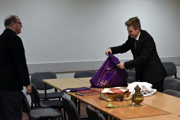 Konkurs biblijny i egzamin ceremoniarski dla służby liturgicznej