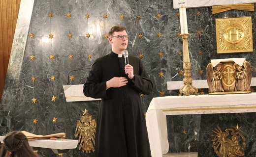 MU - "Młodzi Uwielbiają" z ks. Adamem Wandzlem na Złotych Łanach