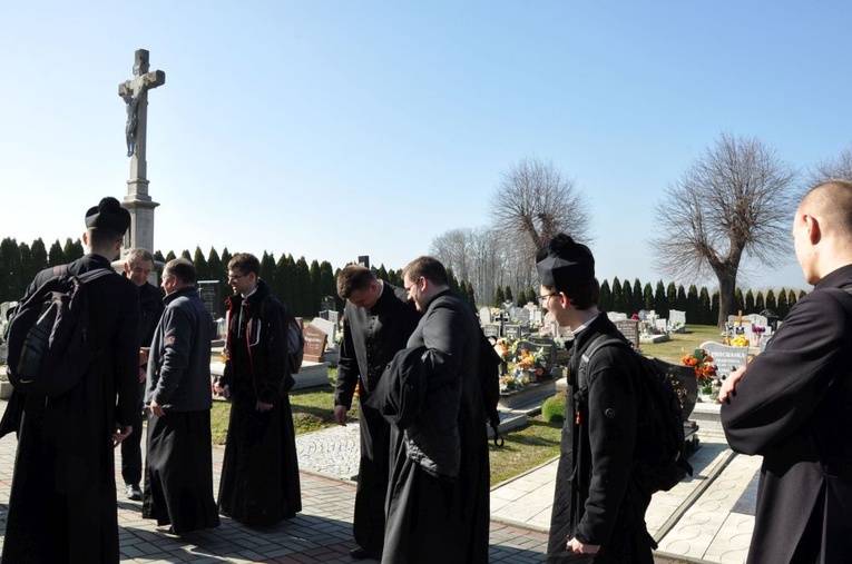 Alumni u św. Alojzego w Turkowie.