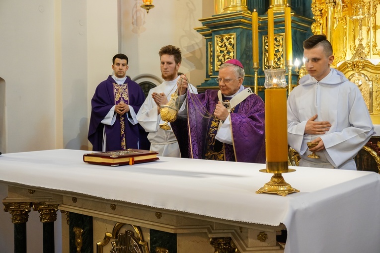 25 lat Parafialnego Zespołu Caritas "Betania" w Myślenicach