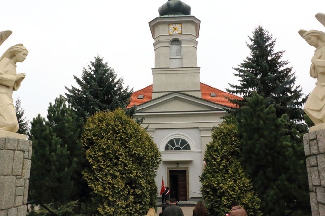 Odsłonięcie popiersia mjr. Zygmunta Szendzielarza "Łupaszki"