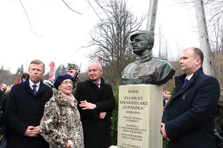 Odsłonięcie popiersia mjr. Zygmunta Szendzielarza "Łupaszki"