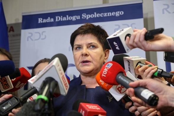 Szydło: Rozmowy o sytuacji w oświacie będziemy kontynuować w poniedziałek