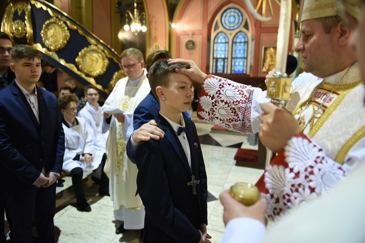 Bierzmowanie u św. Kazimierza w Nowym Sączu