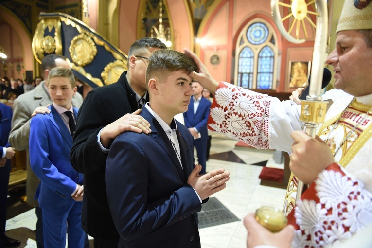 Bierzmowanie u św. Kazimierza w Nowym Sączu