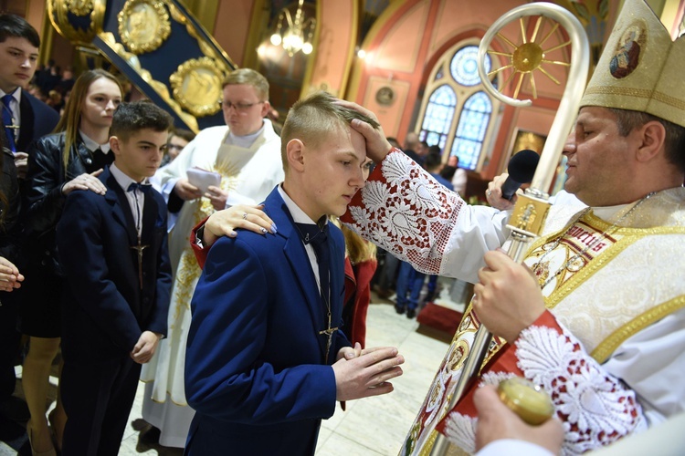 Bierzmowanie u św. Kazimierza w Nowym Sączu