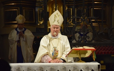 Mszy św. przewodniczył ordynariusz diecezji łowickiej bp Andrzej F. Dziuba.