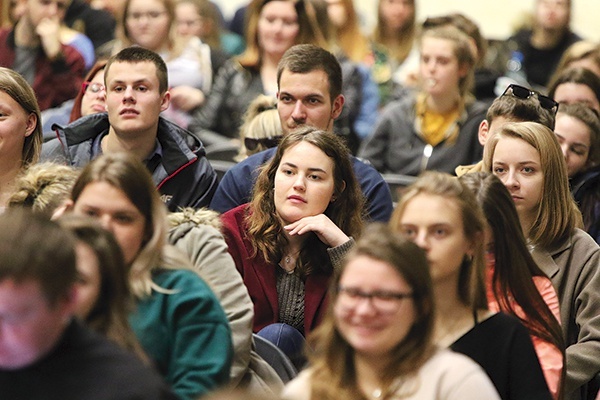 ▲	Konferencja w auli o. Kordeckiego.