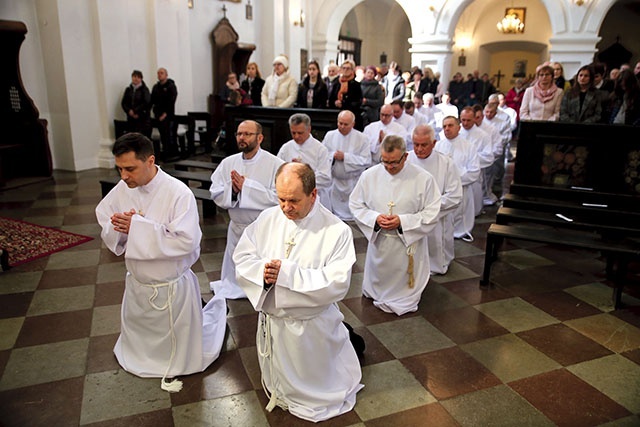 Będą posługiwali chorym i samotnym. 