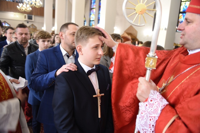 Bierzmowanie w Wielogłowach