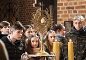 Spotkanie "Młodzi modlą się za młodych" w Dobrym Mieście