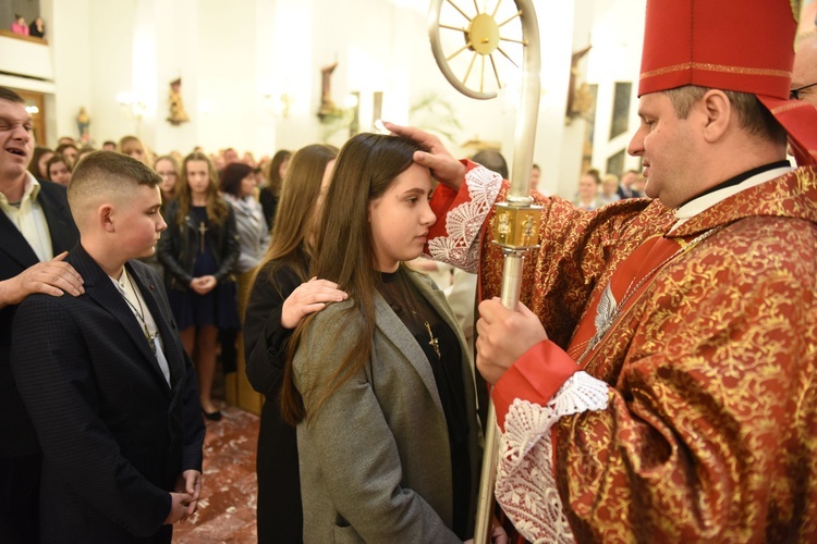 Bierzmowanie w Łososinie Dolnej
