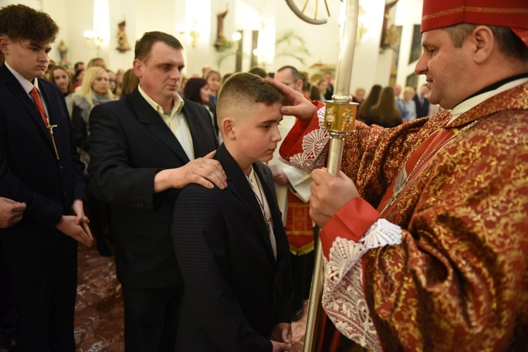 Bierzmowanie w Łososinie Dolnej