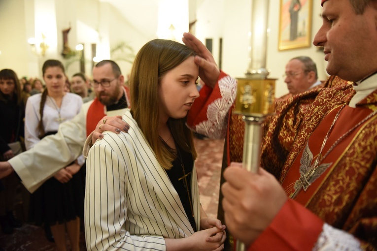 Bierzmowanie w Łososinie Dolnej