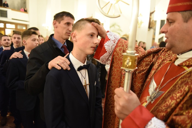 Bierzmowanie w Łososinie Dolnej