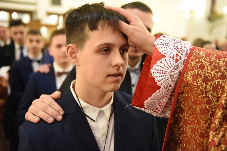 Bierzmowanie w Łososinie Dolnej