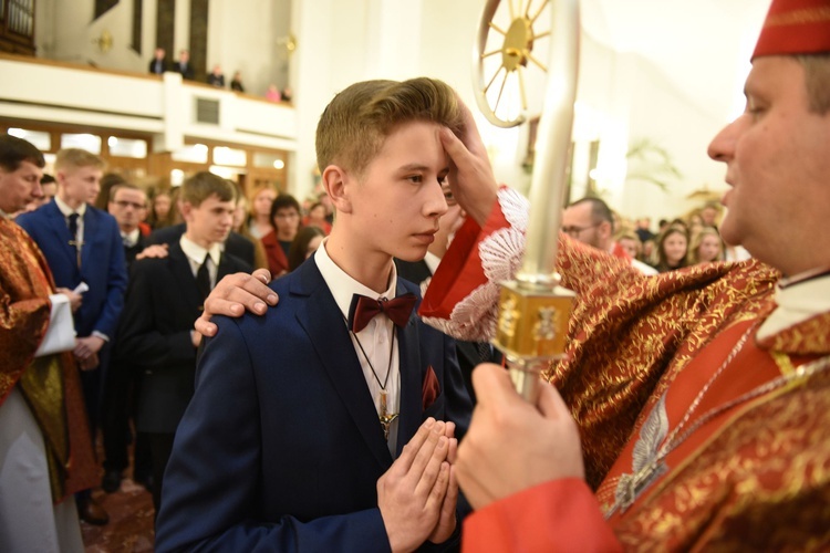 Bierzmowanie w Łososinie Dolnej