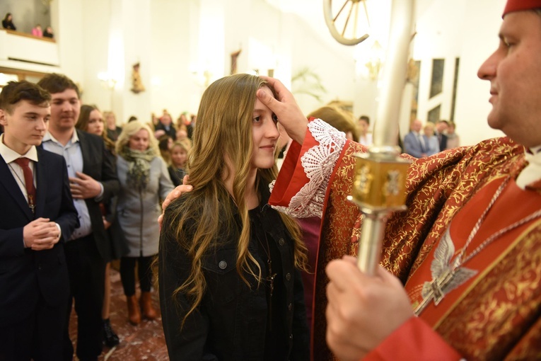 Bierzmowanie w Łososinie Dolnej