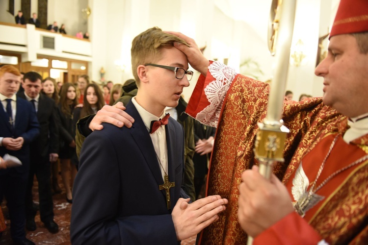 Bierzmowanie w Łososinie Dolnej