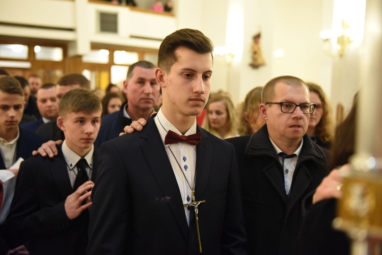 Bierzmowanie w Łososinie Dolnej