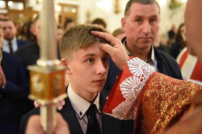 Bierzmowanie w Łososinie Dolnej