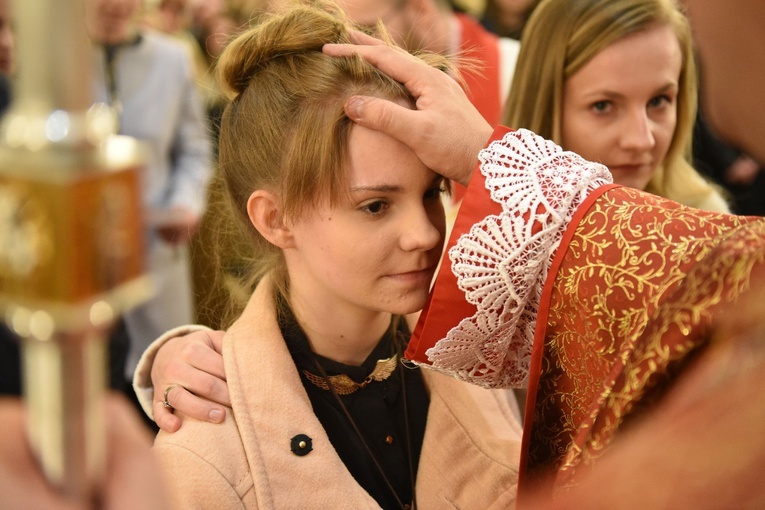 Bierzmowanie w Łososinie Dolnej