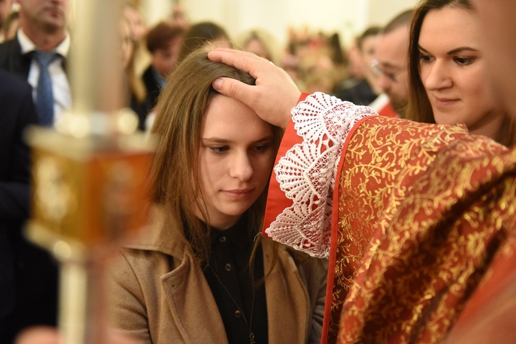 Bierzmowanie w Łososinie Dolnej