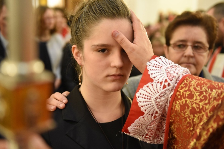 Bierzmowanie w Łososinie Dolnej