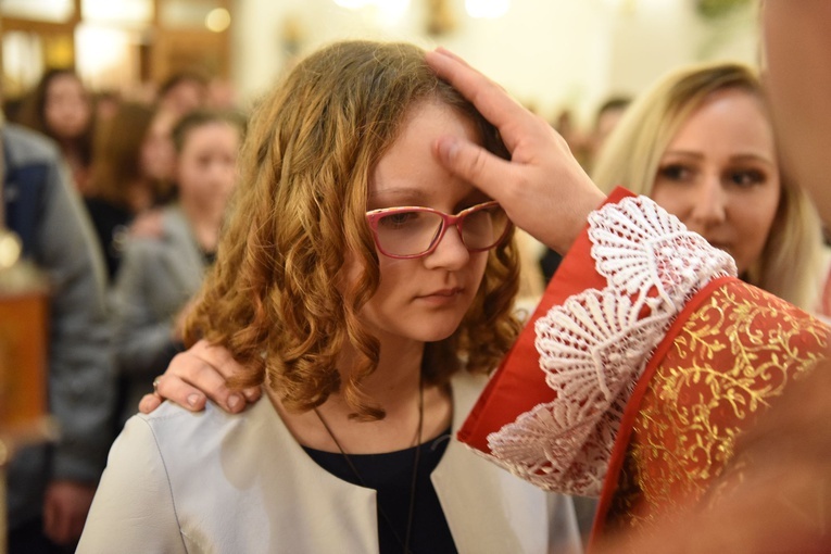 Bierzmowanie w Łososinie Dolnej