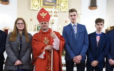 Miłosierni jak Ojciec. Bierzmowanie w Wielogłowach i Łososinie Dolnej.